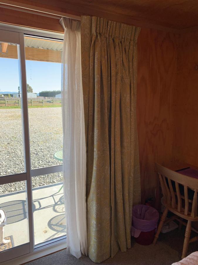 The Log Cottage Rangiora Luaran gambar