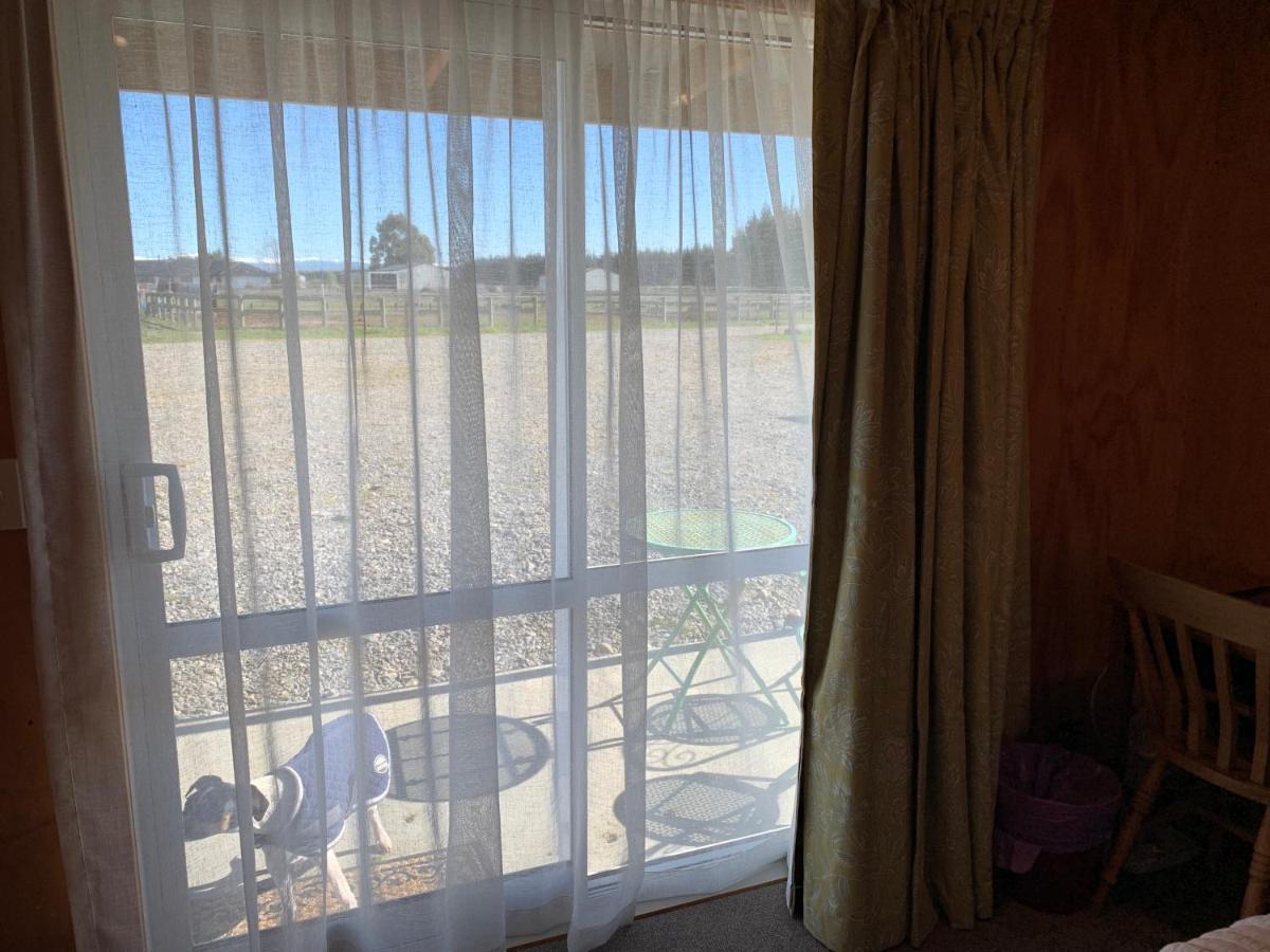 The Log Cottage Rangiora Luaran gambar