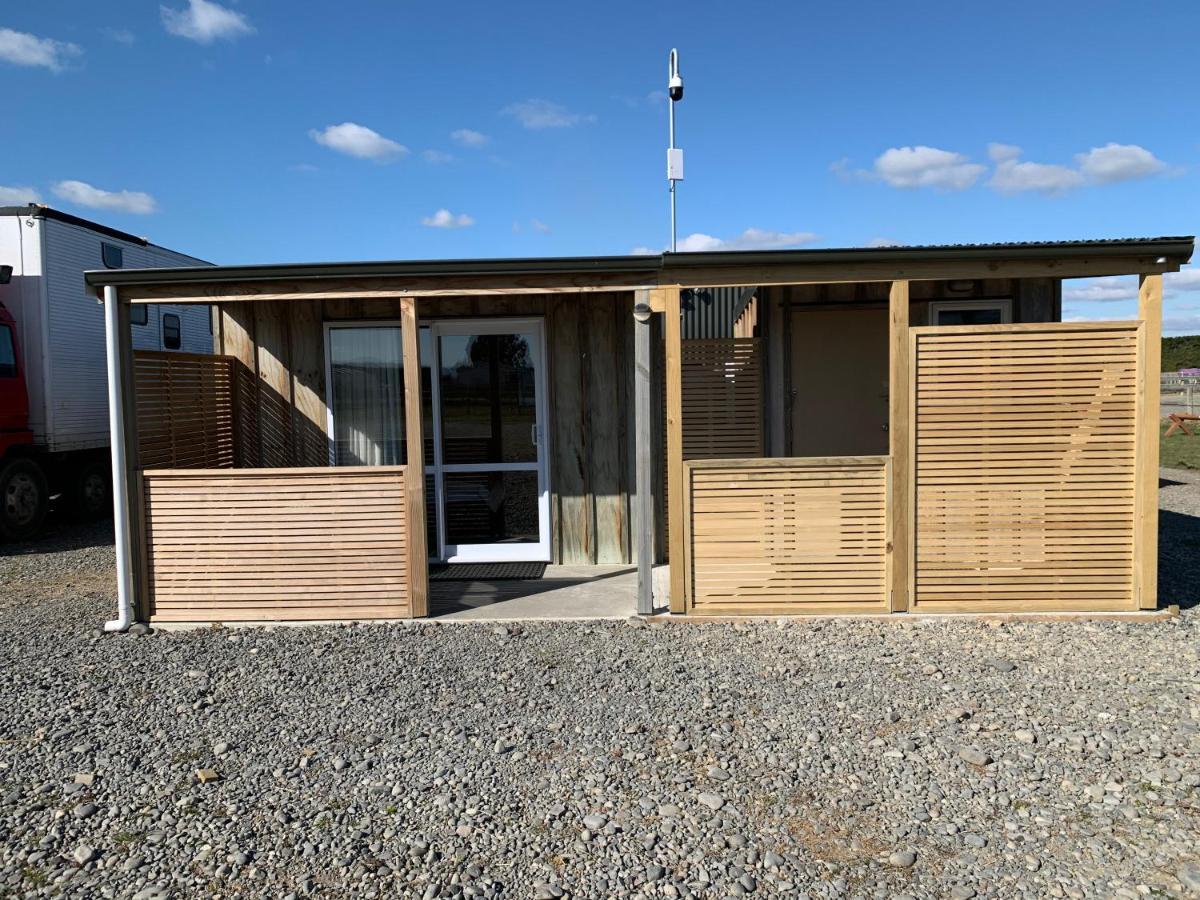 The Log Cottage Rangiora Luaran gambar